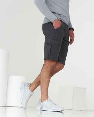 Чоловічі спортивні шорти сірого кольору з накладним карманом 8т2 модель